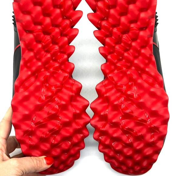 Athletic_Shoes